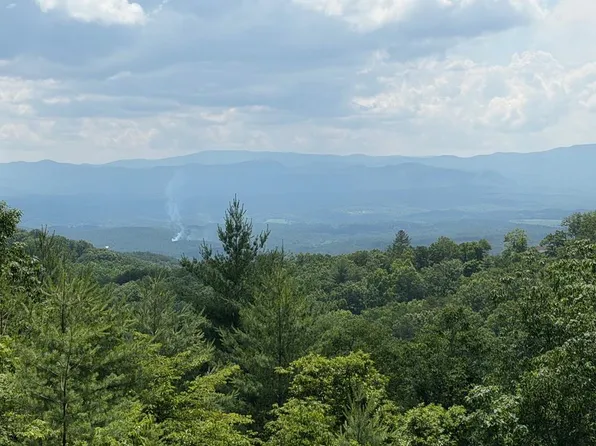340 Lazy Country Cove Rd, Murphy, NC 28906