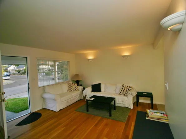 (undisclosed Address), Petaluma, CA 94954