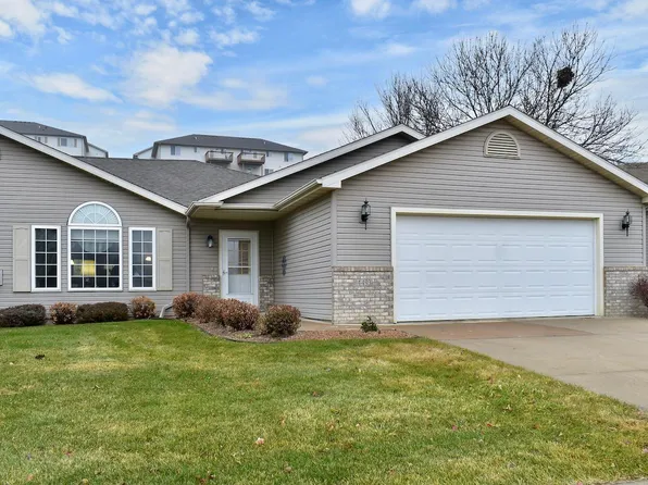 4493 Meadow Lakes Dr NW, Rochester, MN 55901