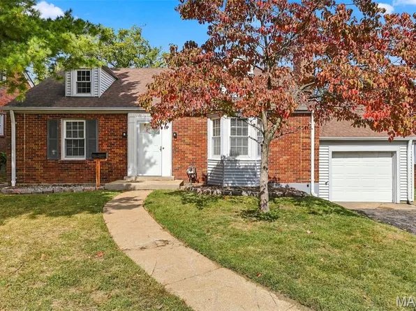 6333 Darlow Dr, Saint Louis, MO 63123