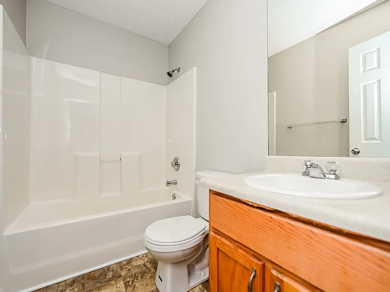 306 Fletcher Ct — Photo 16