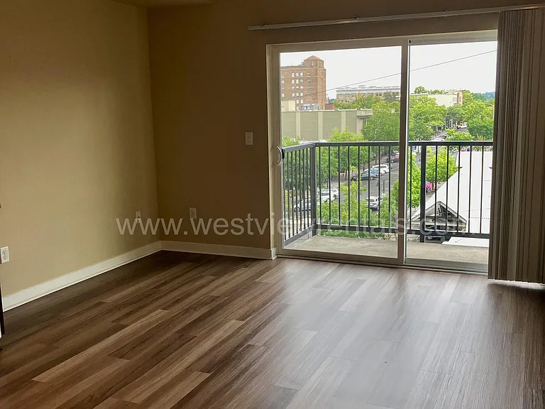 200 E Maple St — Photo 139