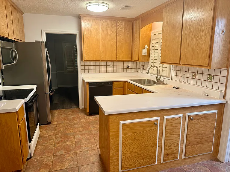 6328 Fox Chapel Dr — Photo 13