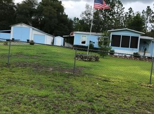 302 Evans Ave, Interlachen, FL 32148