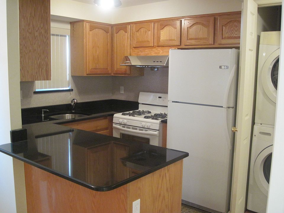 2nd image of 3615 166th St APT 2E