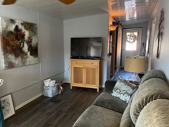 2nd image of 214 White Squirrel Cir