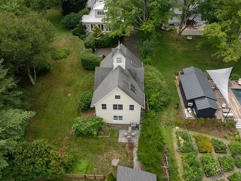 200 Whitfield St — Photo 23