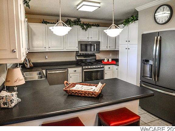 3rd image of 1063 Loretta Pl
