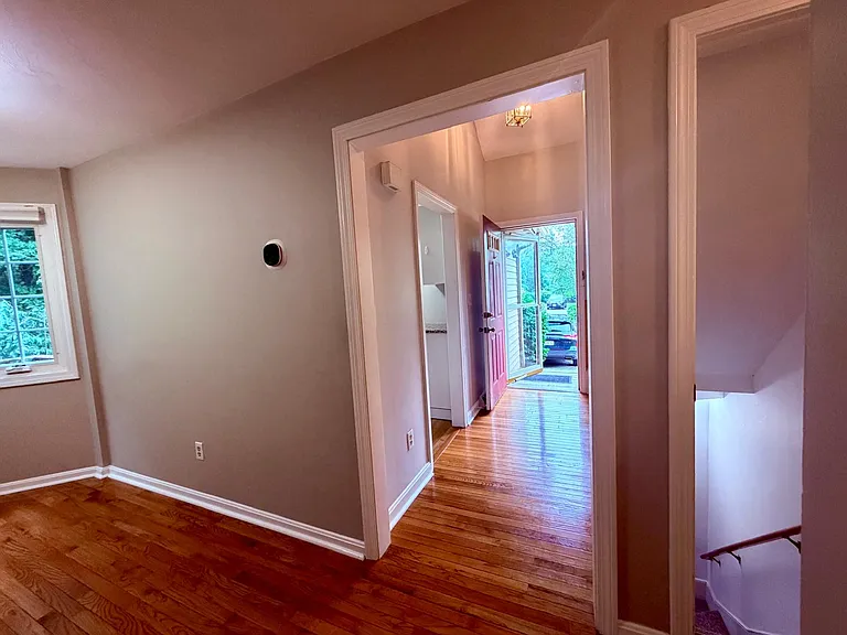 4 Turnbridge Ln — Photo 6