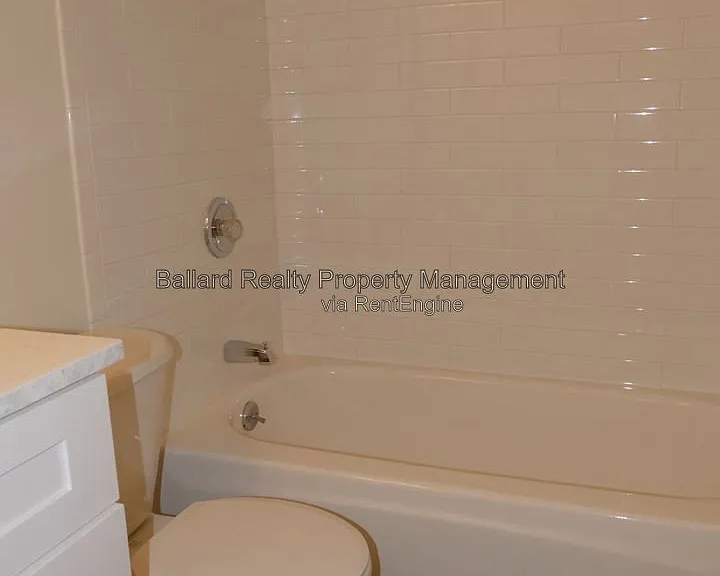 3018 NW 85th St #9 — Photo 11