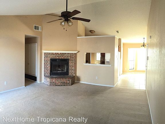 2nd image of 2210 Fieldstone Dr