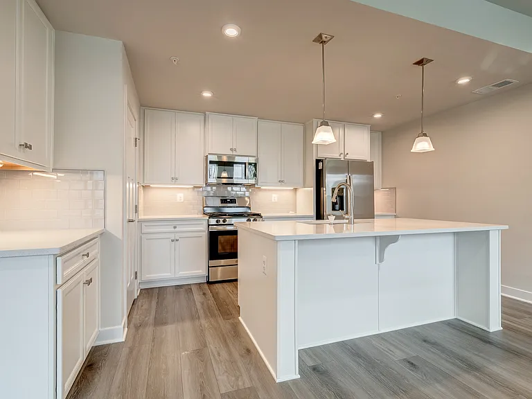 42560 Invergordon Ter — Photo 17