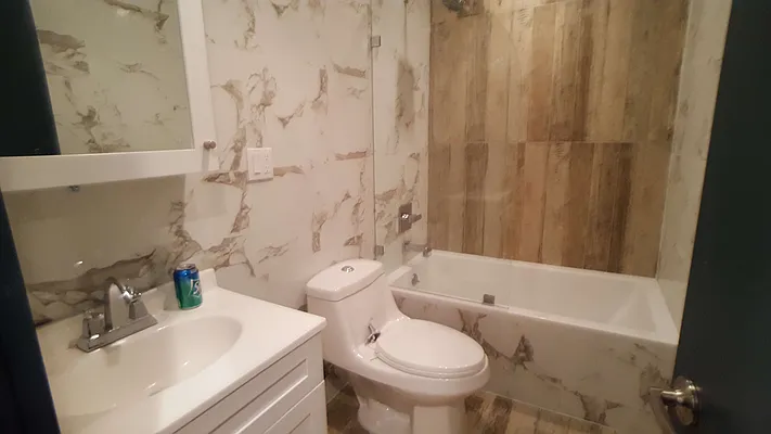 Rented by Evergreen Apartments BK | media 17