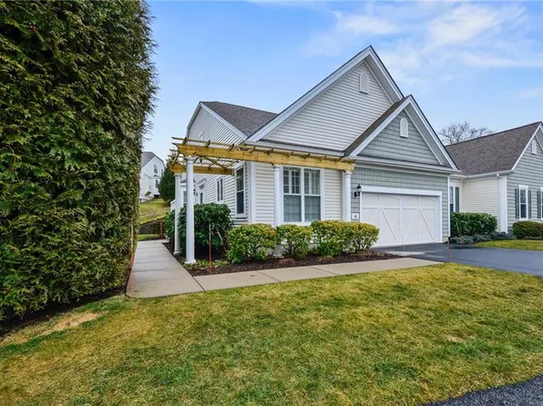 96 Camden Ct, South Kingstown, RI 02879