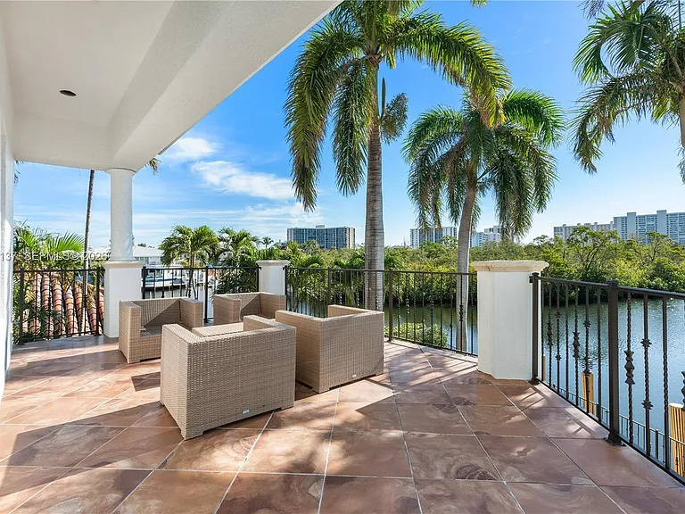 4900 Sanctuary Ln — Photo 38