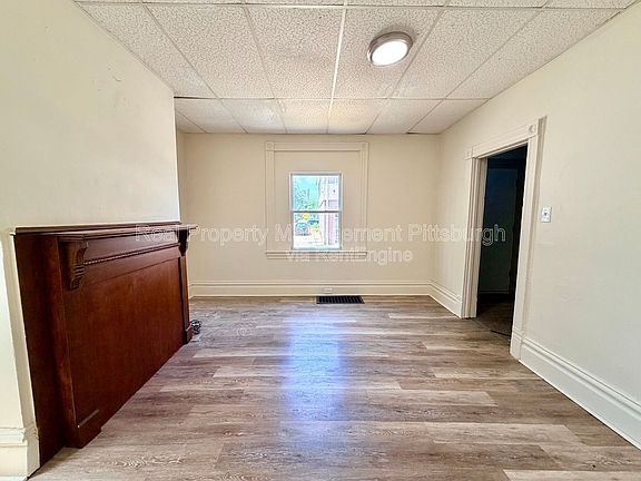 3rd image of 405 Main St