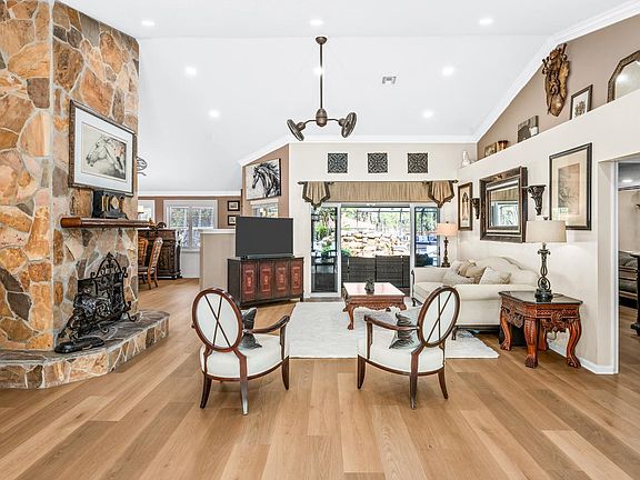 5th image of 2559 Palm Deer Drive