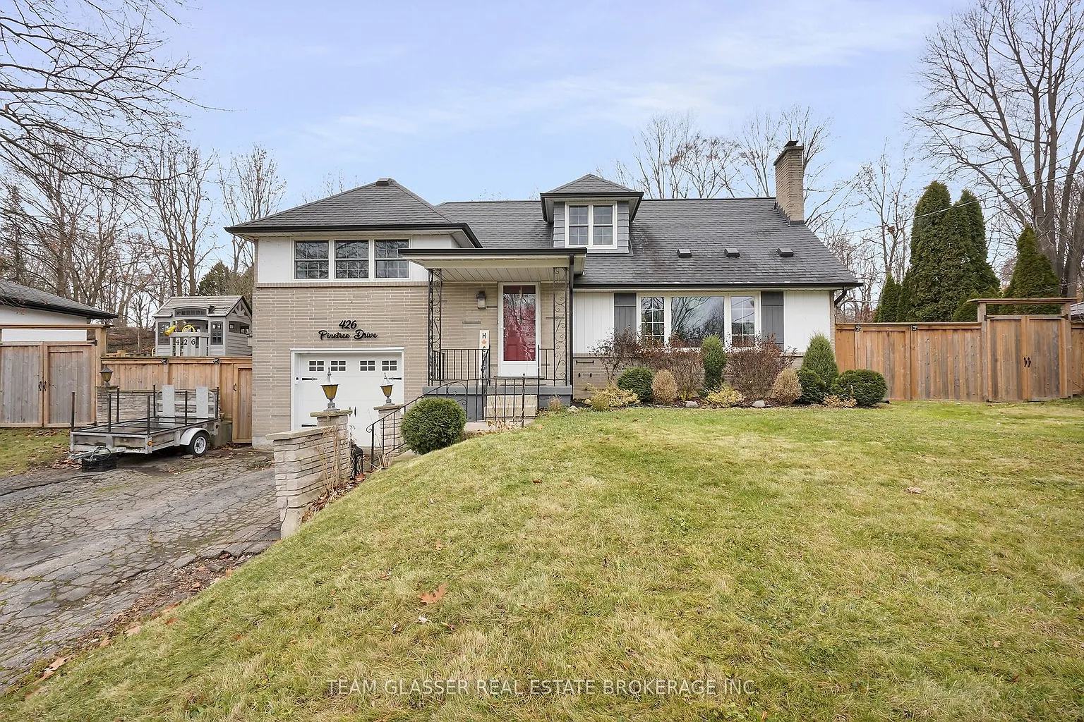 426 Pinetree Dr photo 1