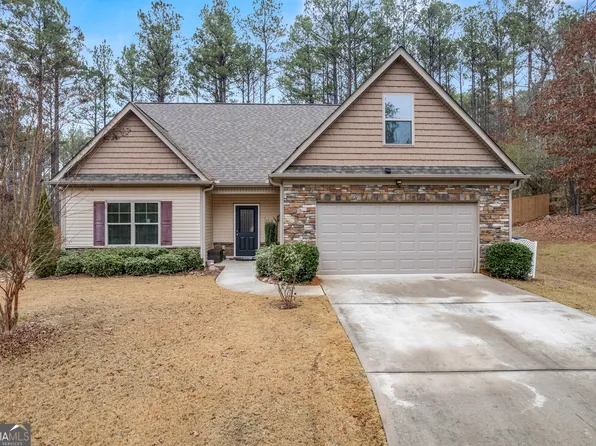 21 Sunny Point, Newnan, GA 30263