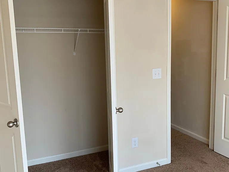 120 Greenfield Dr — Photo 34