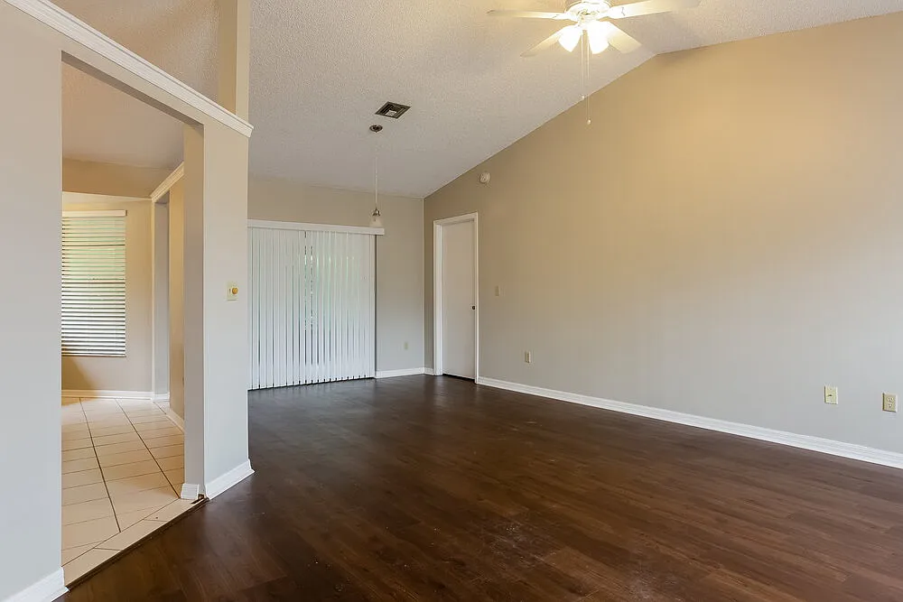 3 bed, 2.0 bath, 1335 sqft, $2,725 — Photo 4