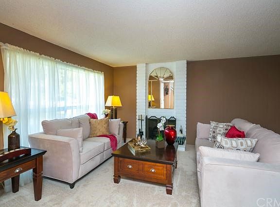 5th image of 3440 Deerlane Dr