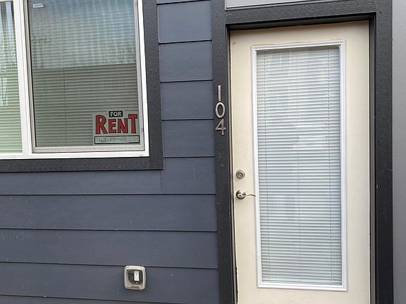 3rd image of 316 13th Ave E APT 104