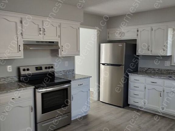 3rd image of 7600 E 133rd Ter