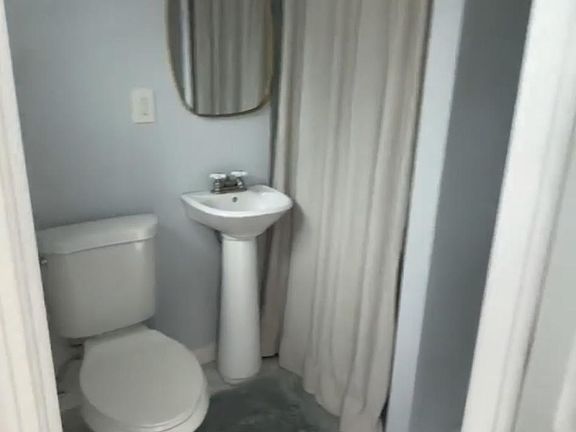 3rd image of 6155 Estelle St