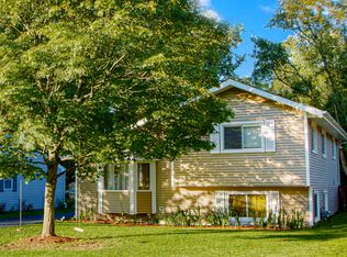 1513 Scott Blvd, Geneva, IL 60134