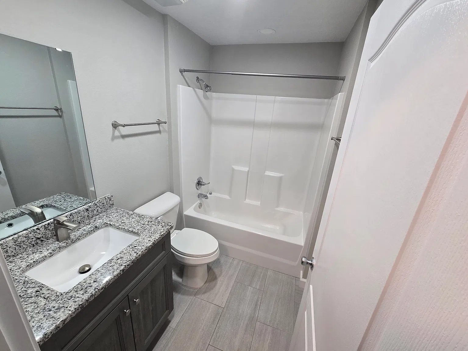 2 bed, 1175 sqft, $1,350 — Photo 4