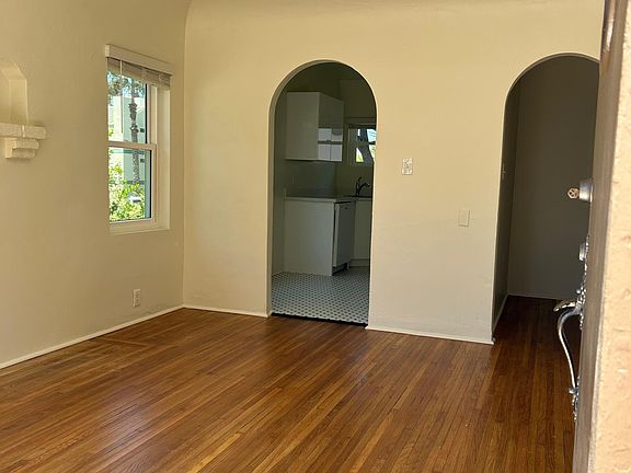 3rd image of 3581 1st Ave