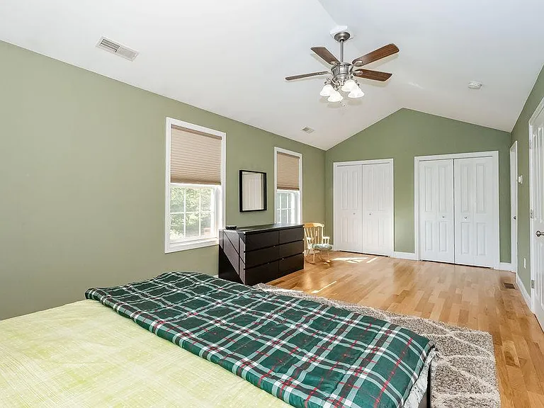 25 Village Dr — Photo 20