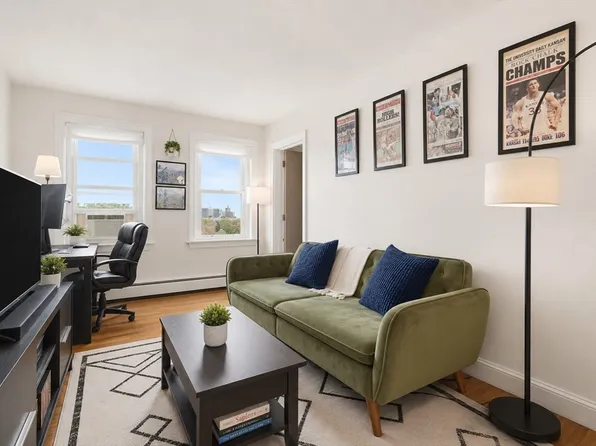 130 Emerson St APT 32, South Boston, MA 02127