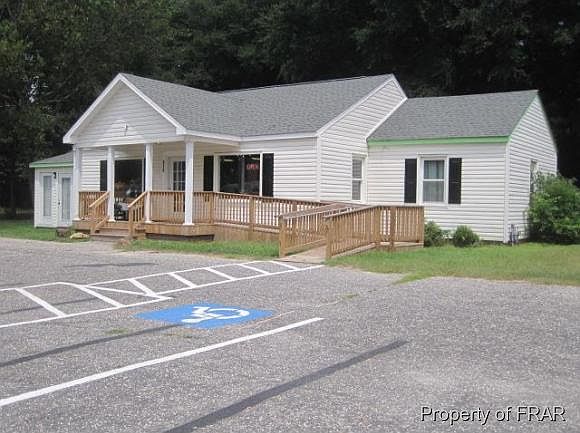 2nd image of 915 Hope Mills Rd