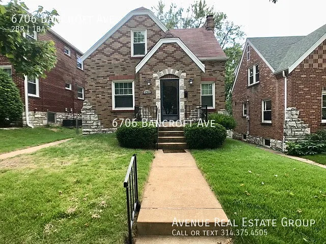 6706 Bancroft Ave photo 1