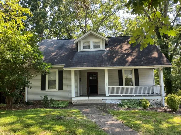 1714 N Main St, Mount Airy, NC 27030