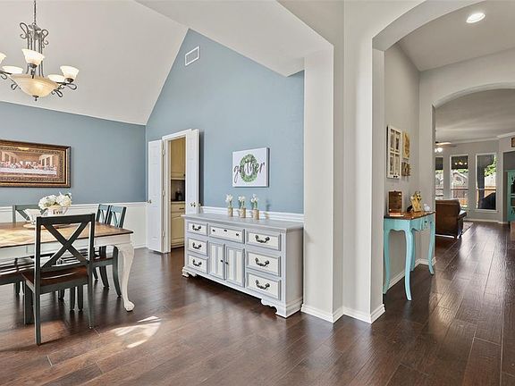 4th image of 2612 Blue Jay Ct