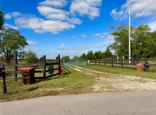 16525 Finch Rd, Lebanon, MO 65536