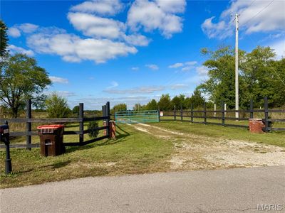 16525 Finch Rd, Lebanon, MO, 65536