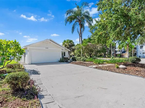 4448 Marine Pkwy, New Port Richey, FL 34652