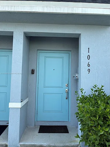 1069 NW 4th Ter Photo 1