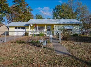 401 N Hughes Ave, Morris, OK 74445