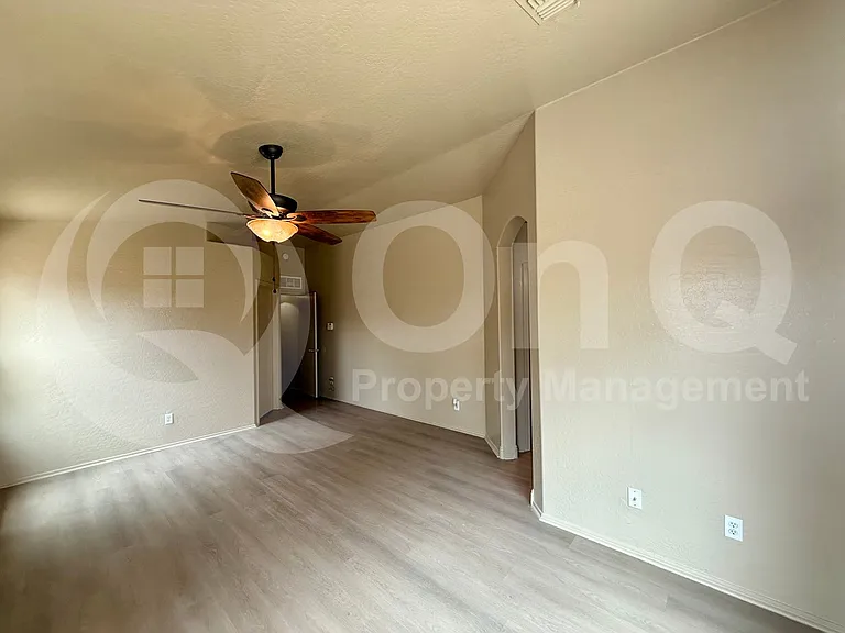 5409 S 15th Way — Photo 11