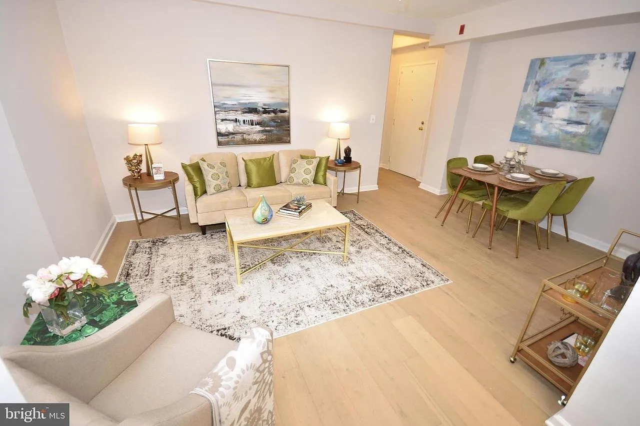 1 bed, 570 sqft, $2,000 — Photo 3