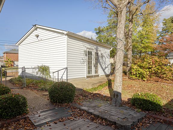 4th image of 120 Van Fleet Dr