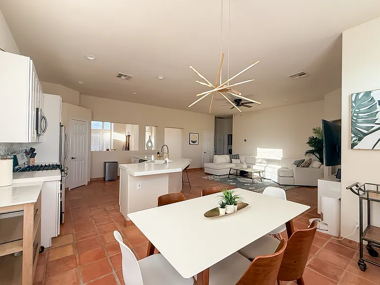 78535 Sagebrush Ave — Photo 4