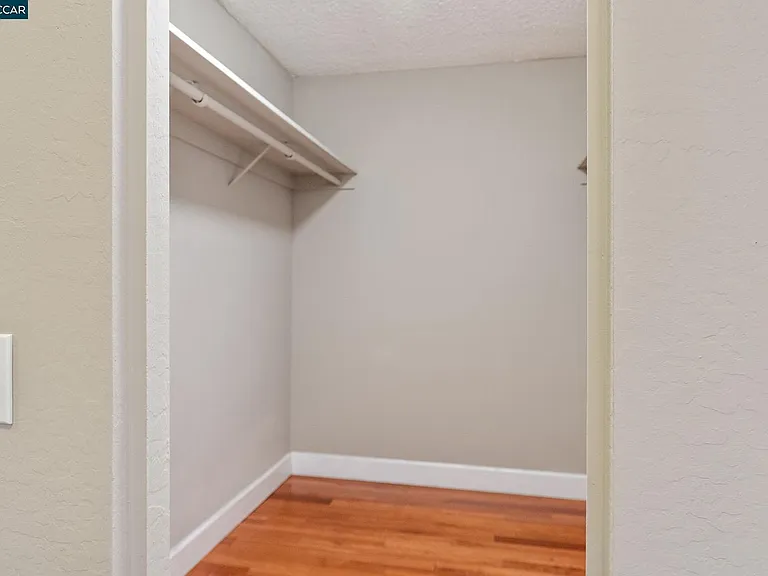 300 N Civic Dr #313 — Photo 13
