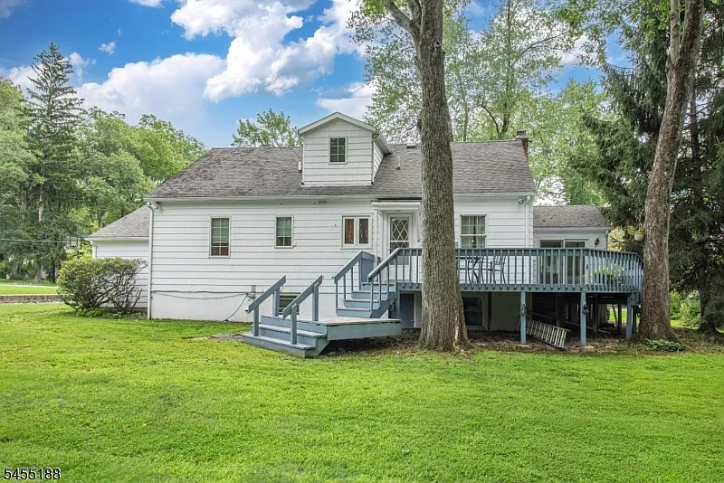4 bed, 2.5 bath, $5,900 — Photo 3