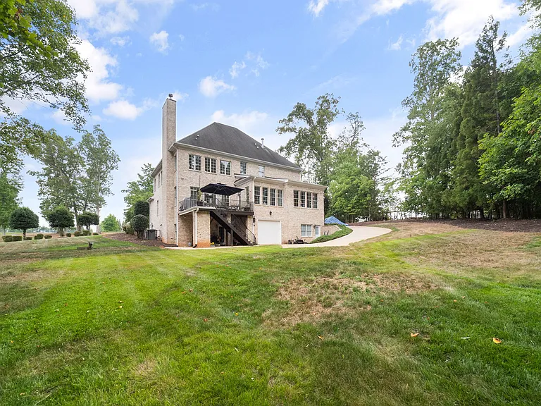 7517 Henson Forest Dr — Photo 29